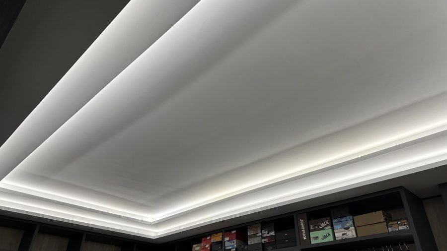Villa de obra nueva con la pintura terminada